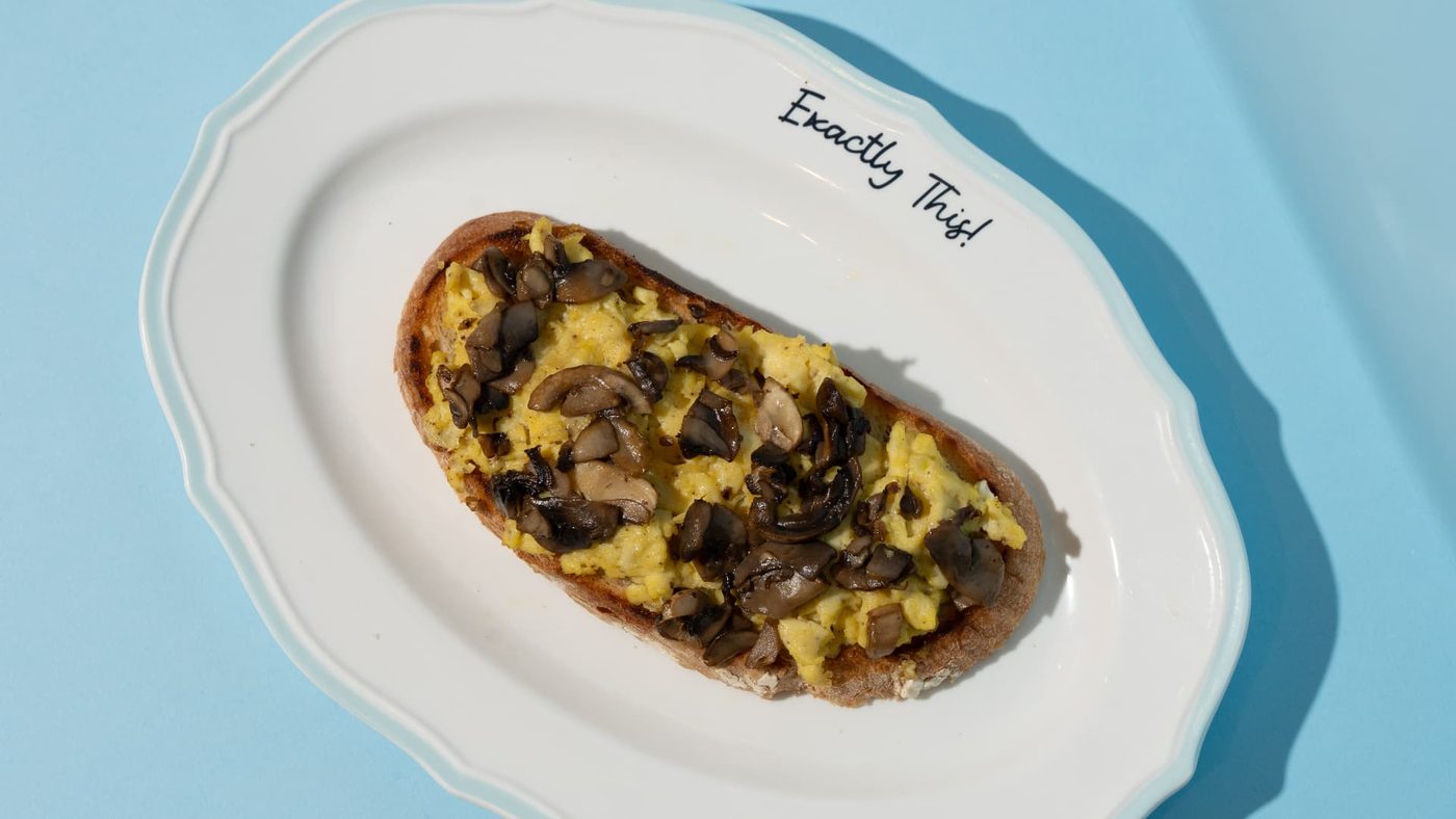 MUSHROOM & TRUFFLE SCRAMBLED EGGS