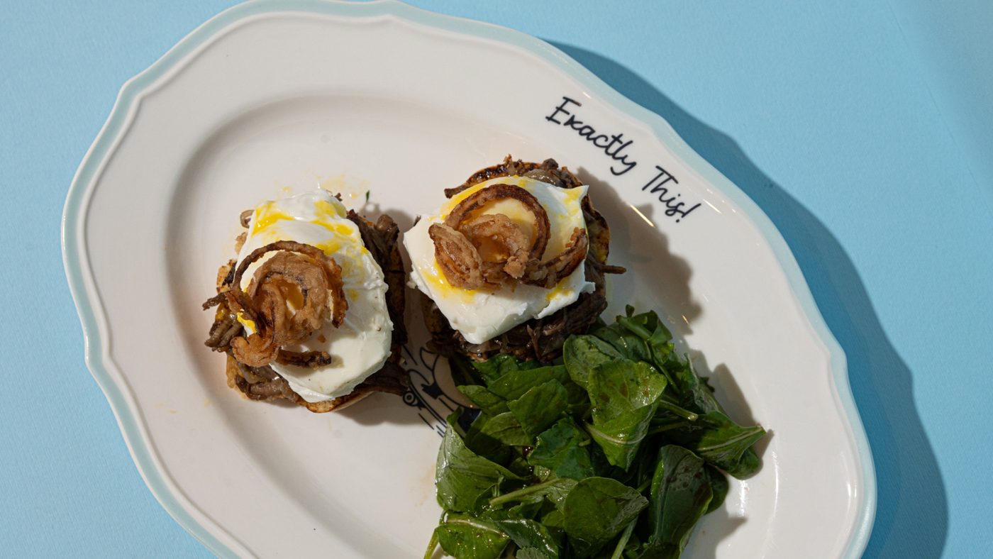 BRISKET EGGS BENEDICT